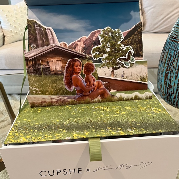 Cupshe x Vanessa bundle 1 bikini set, 1 bathing suit, 1 dress -all size small - Picture 7 of 10